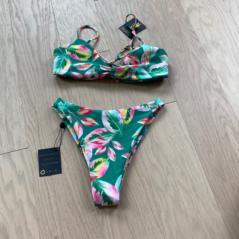 Skatie swim. Kelly bottoms and Betsy top